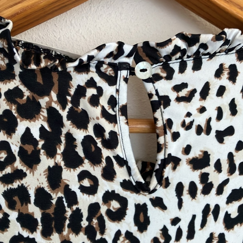 Leopard Print Ruffle Sleeve Top - Picture 6 of 6